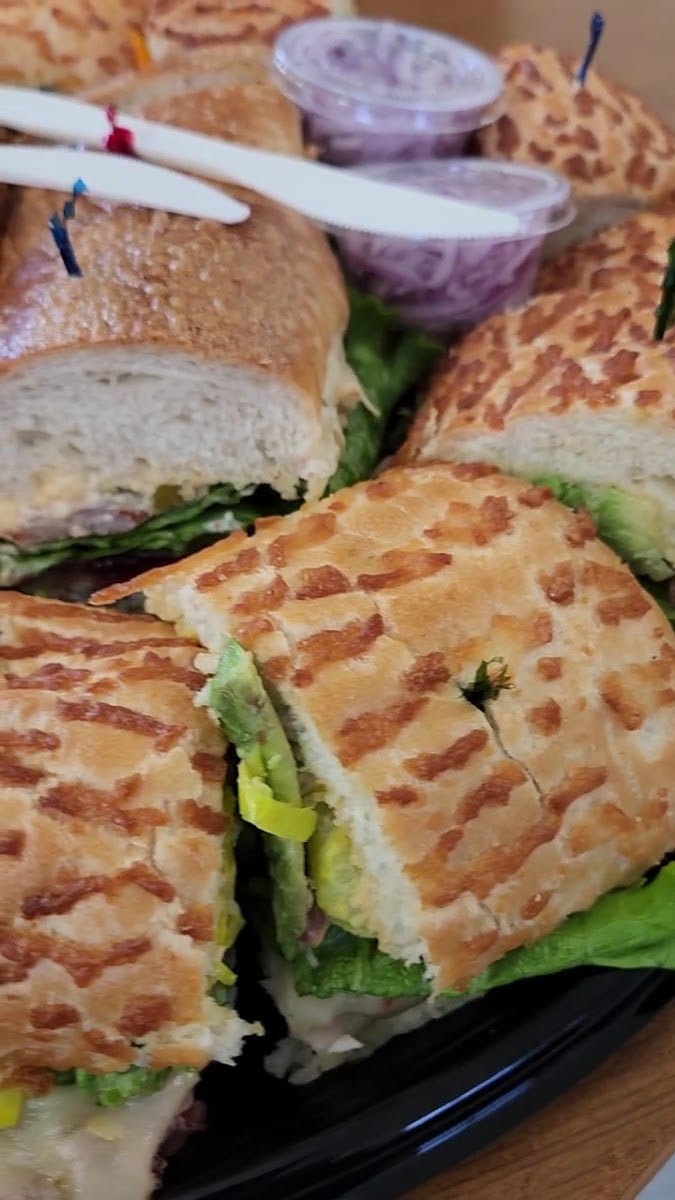 Lou's Cafe, photo 2