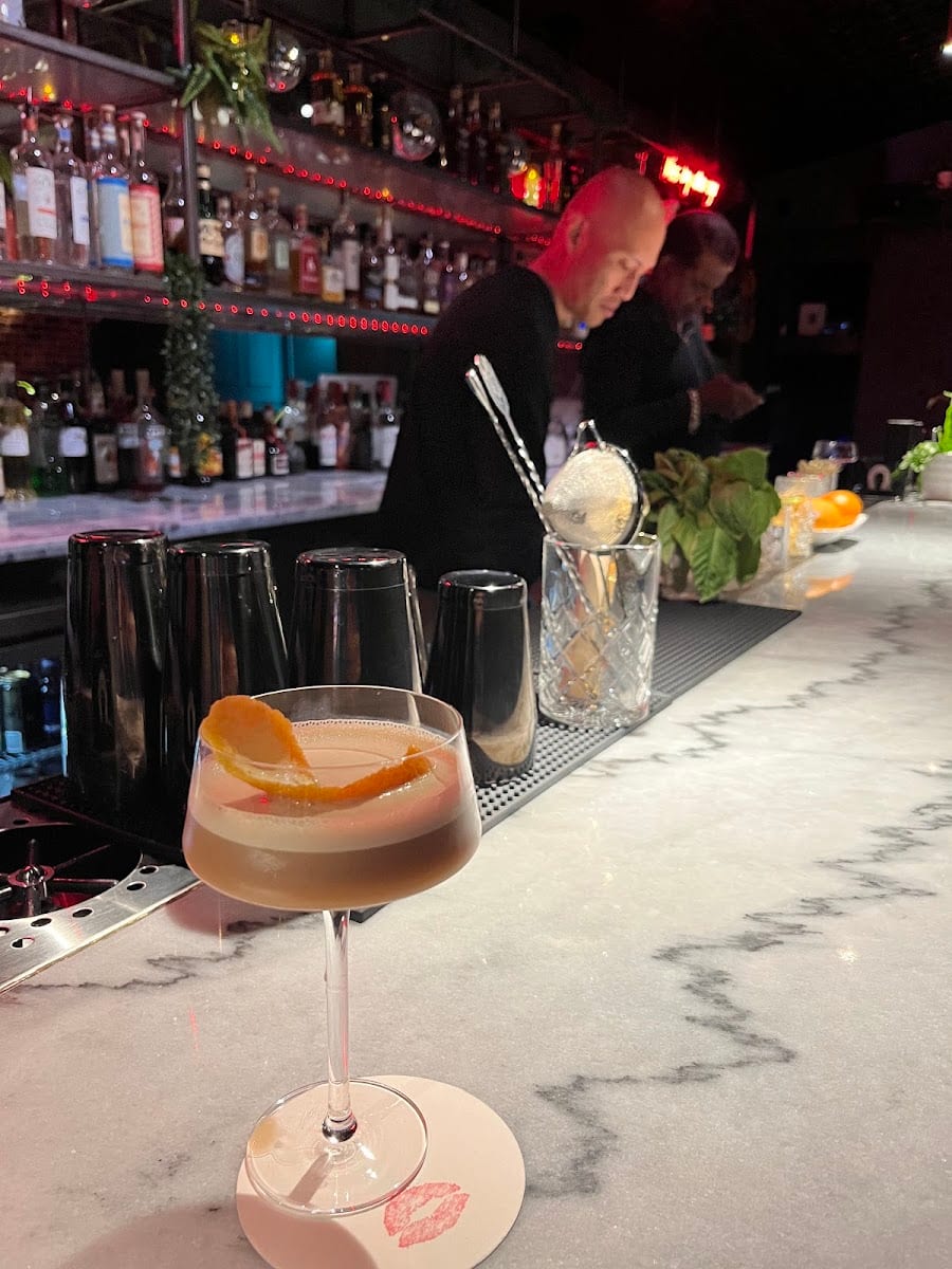 Beso Mae Cocktail Lounge, photo 3