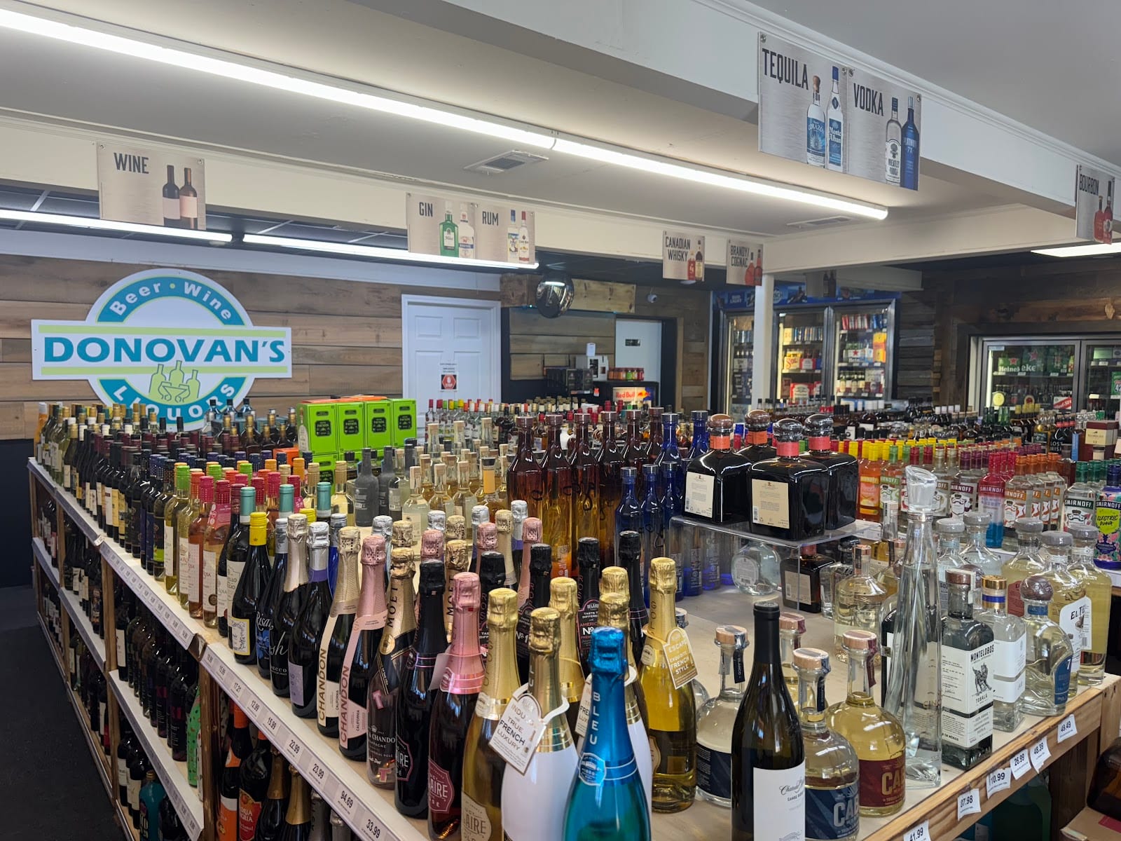 Donovan's Liquors #3, photo 3