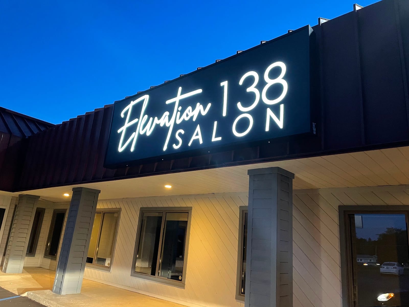 Elevation 138 Salon, photo 3