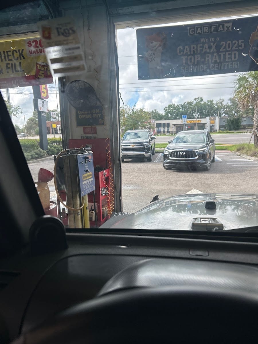 Take 5 Oil Change, photo 4