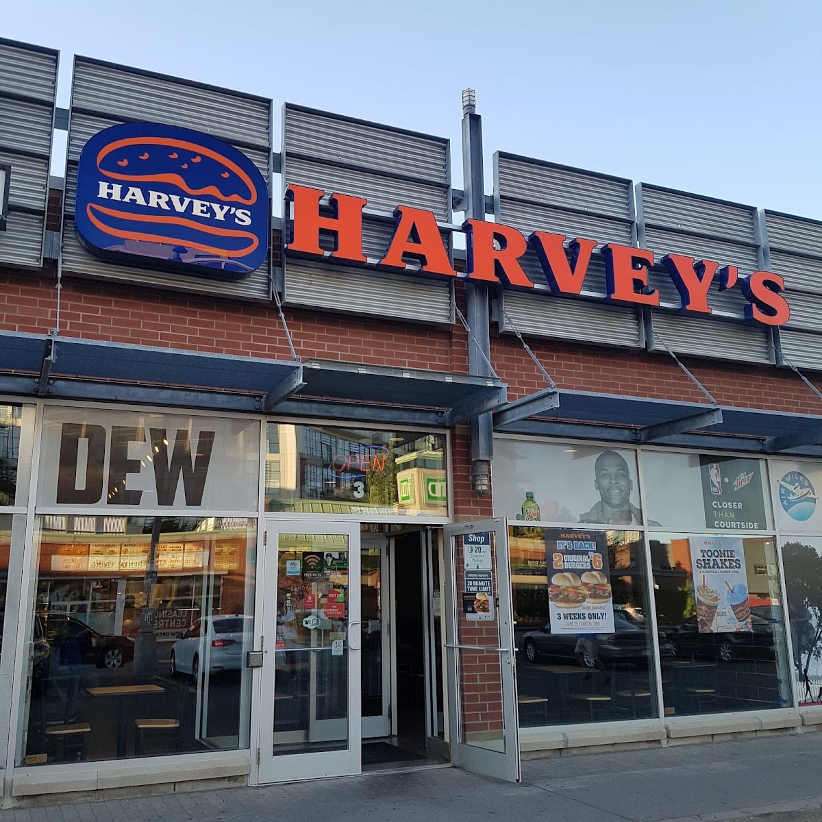 Harvey's, photo 2