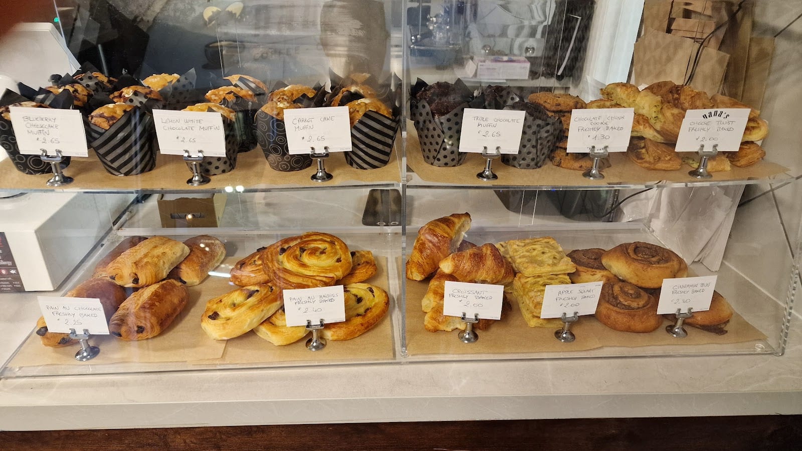 NANA'S CAFE, photo 2