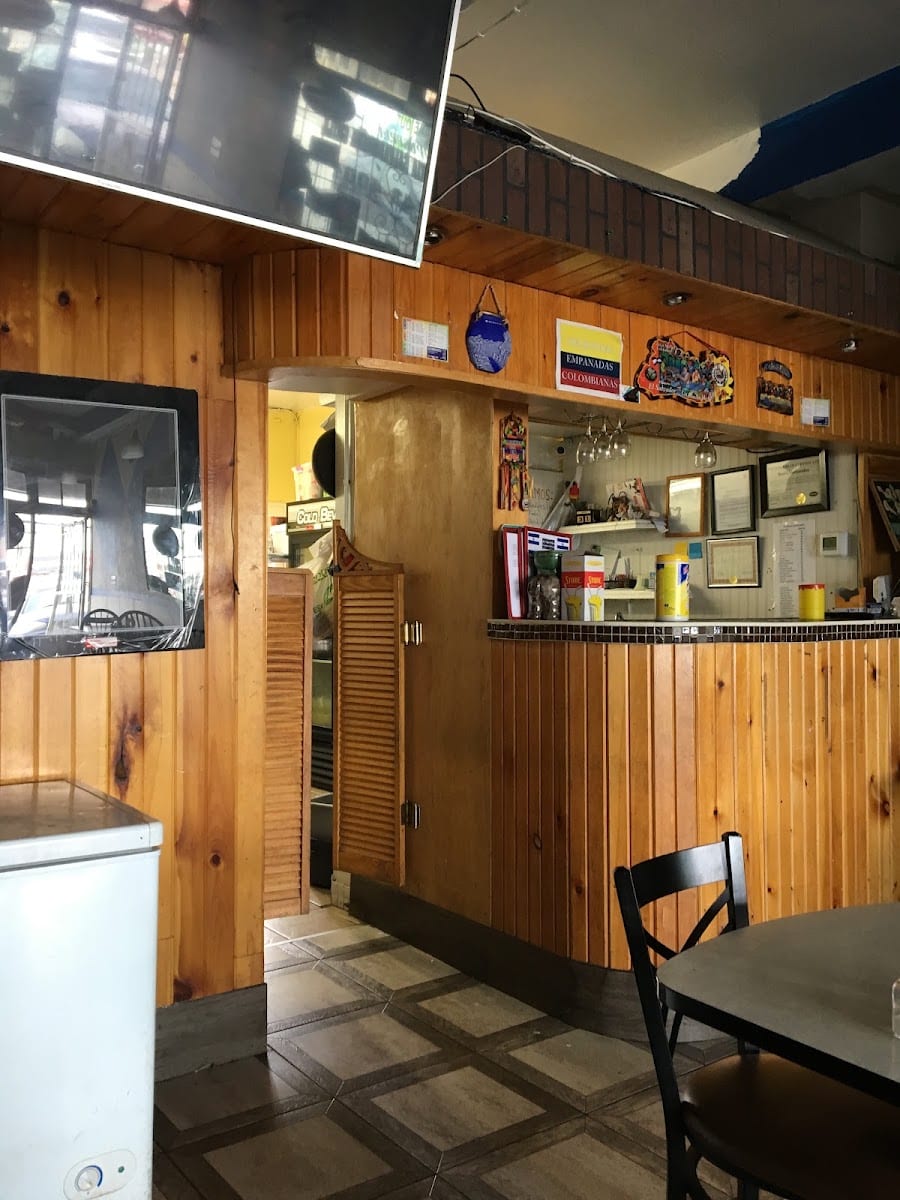 Pupuseria Salvadorena & Authentic Mexican Foods, photo 2