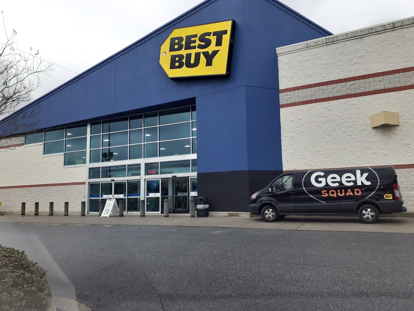 Best Buy, photo 2