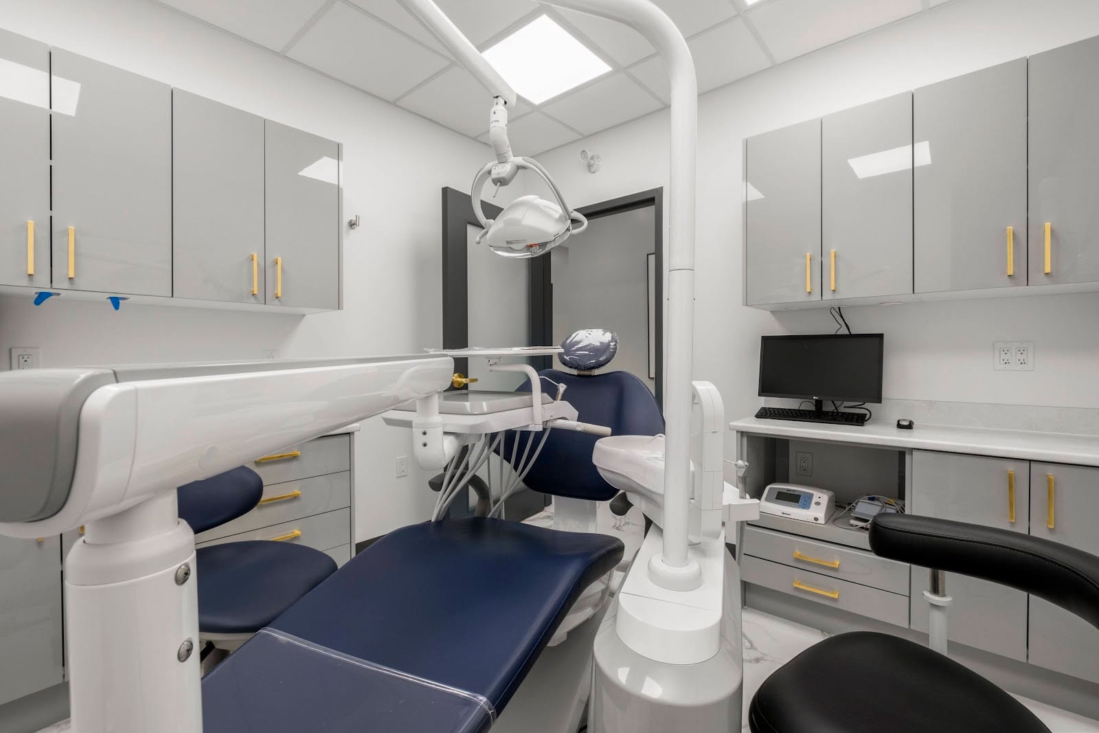 SNR Contracting Ltd. | Commercial Renovations Company, photo 2