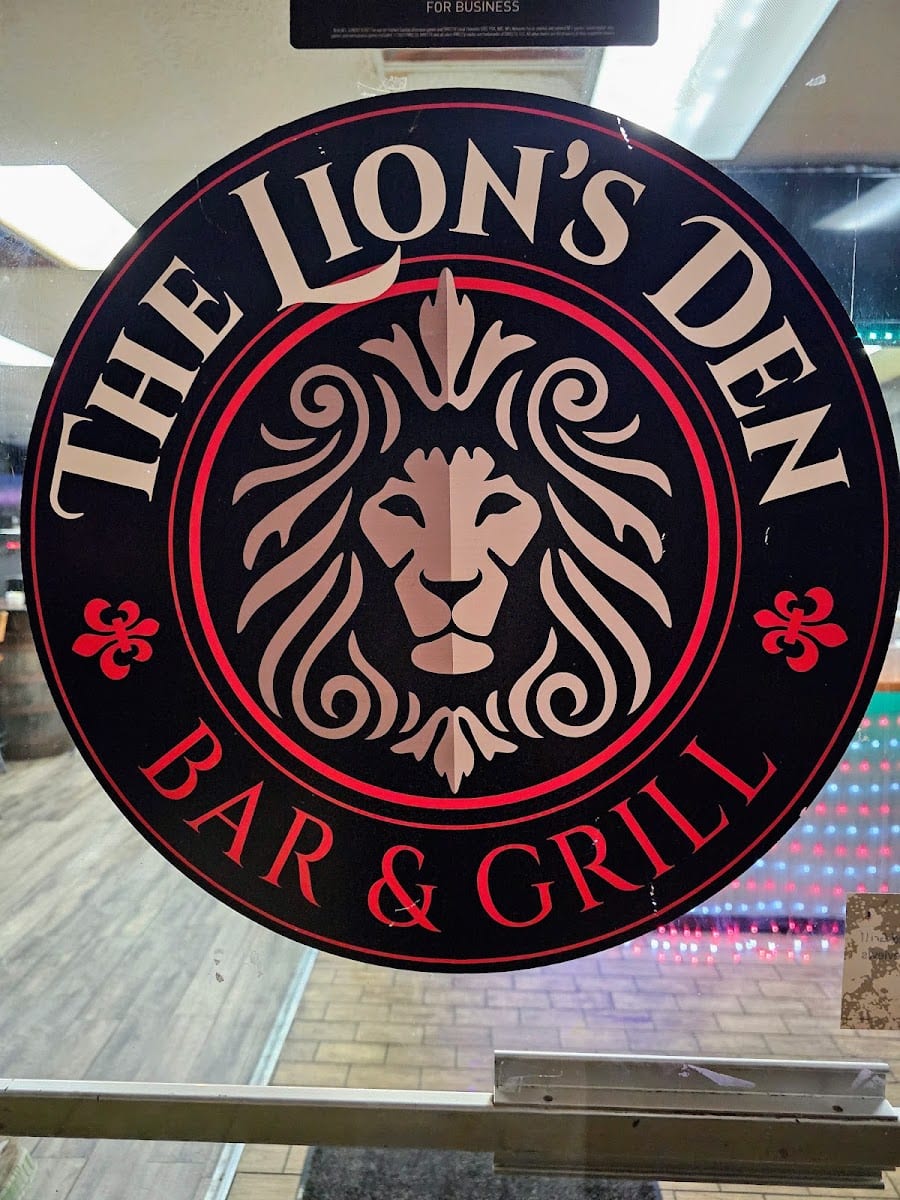 The Lion's Den, photo 2