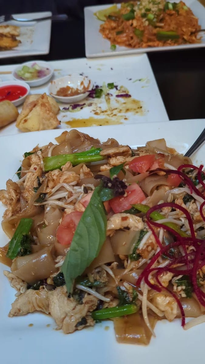 Malee's Thai Bistro, photo 3