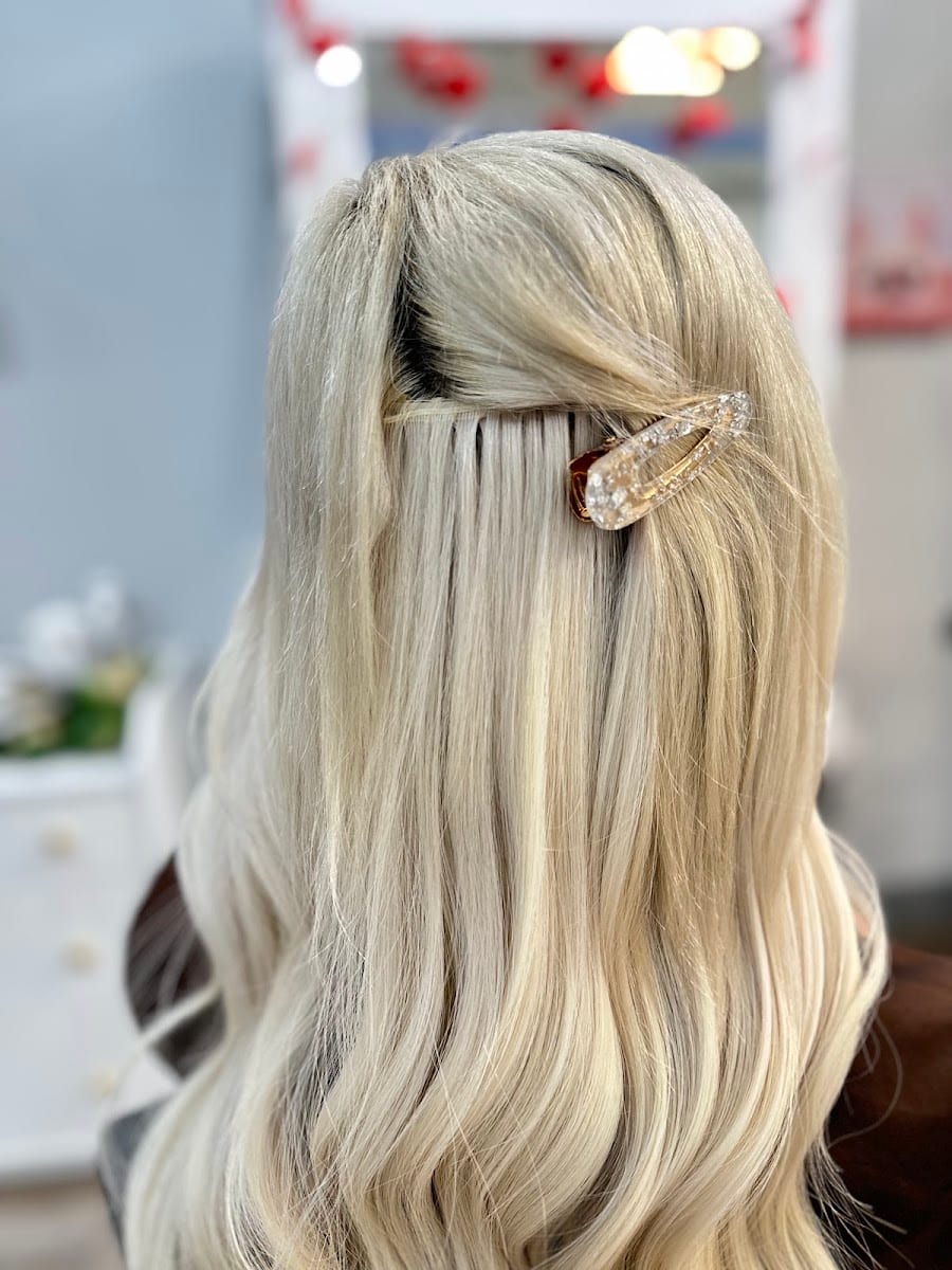 Champagne Hair Studio