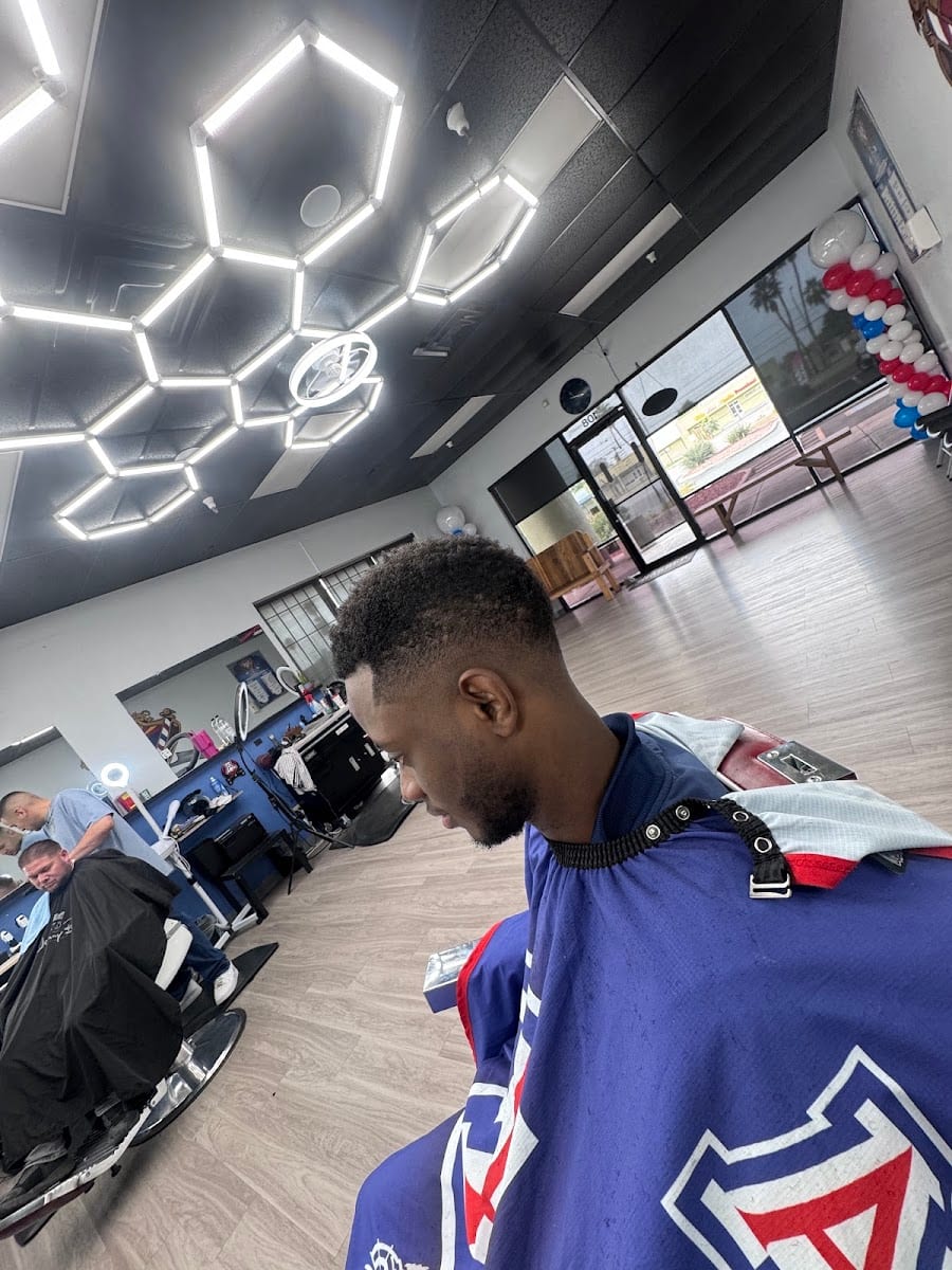 Lineup'z Barber Shop LLC, photo 3
