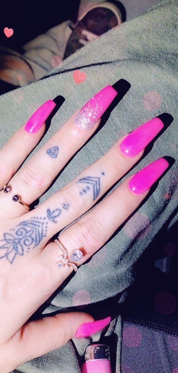 Queen Nails