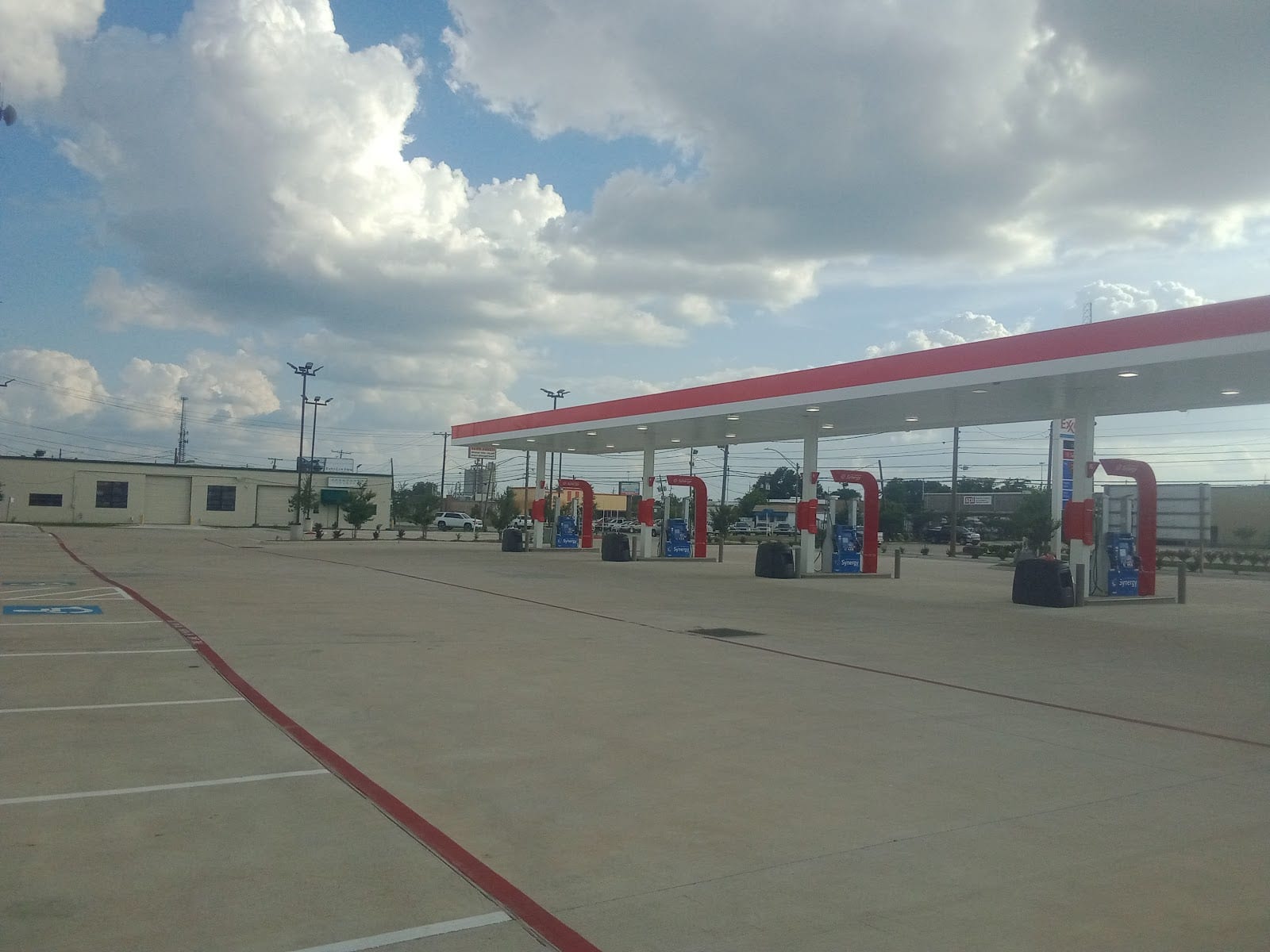 Fuely's Exxon Auto Plaza