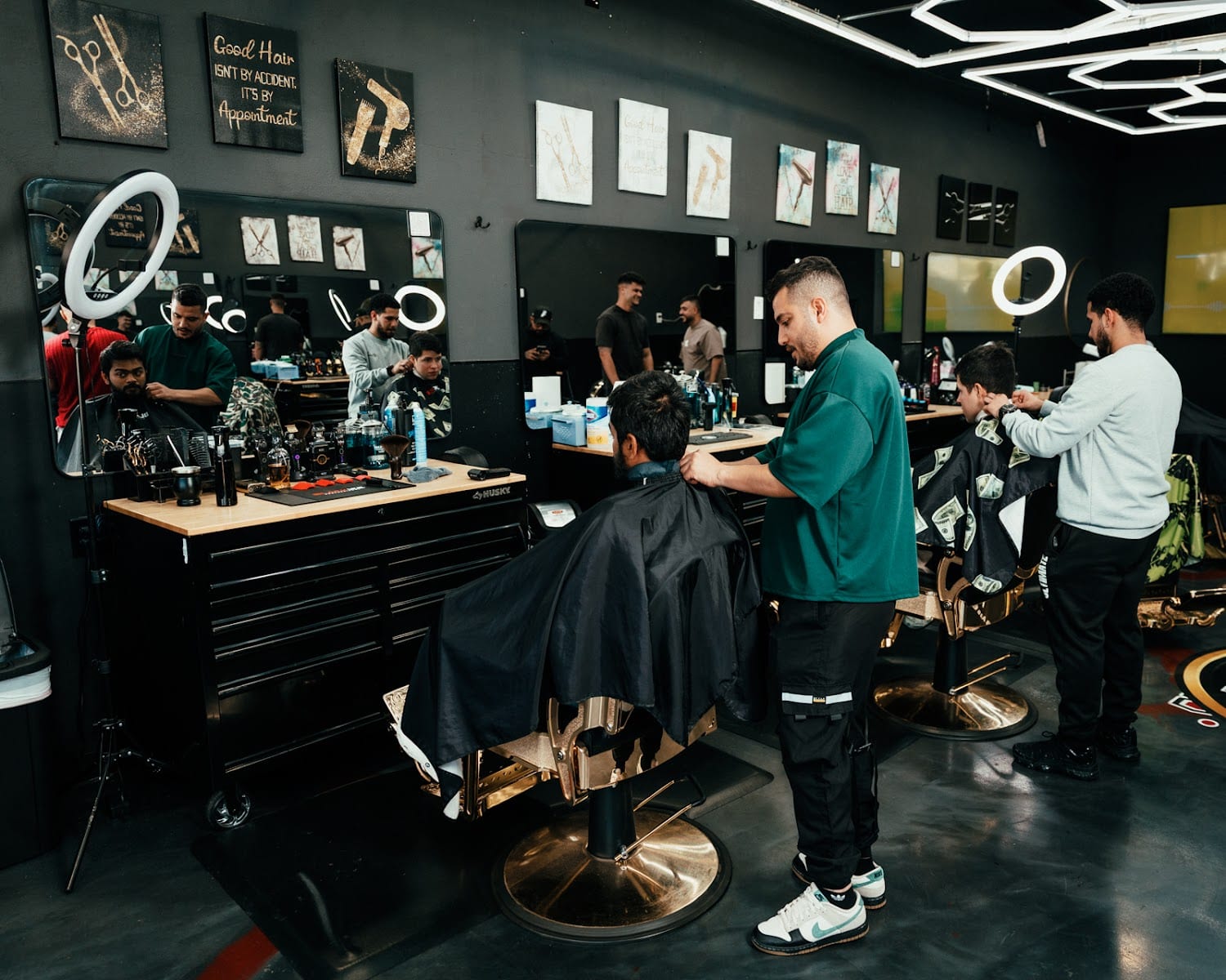 A&T Barbershop -حلاق عربي, photo 2