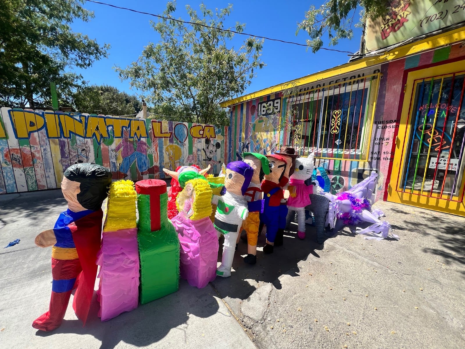 La Piñata Loca Party Supply and Rentals. LLC, photo 3