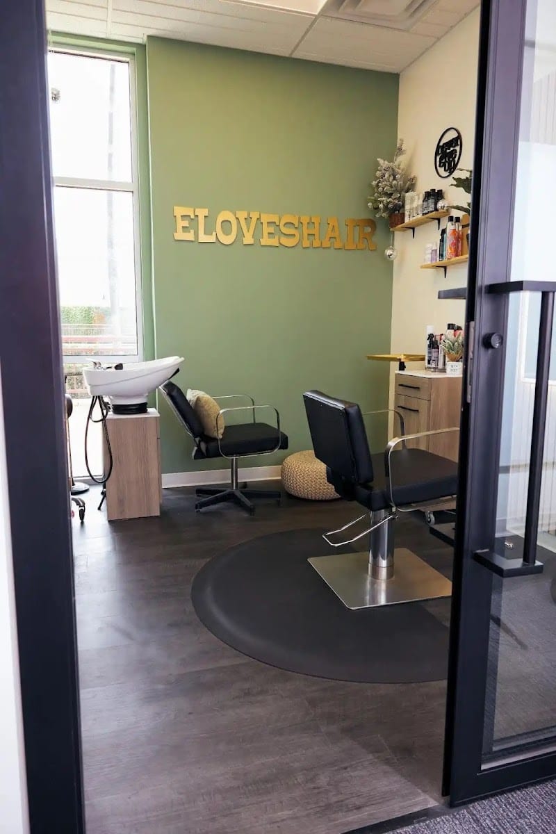 Sola Salons, photo 4