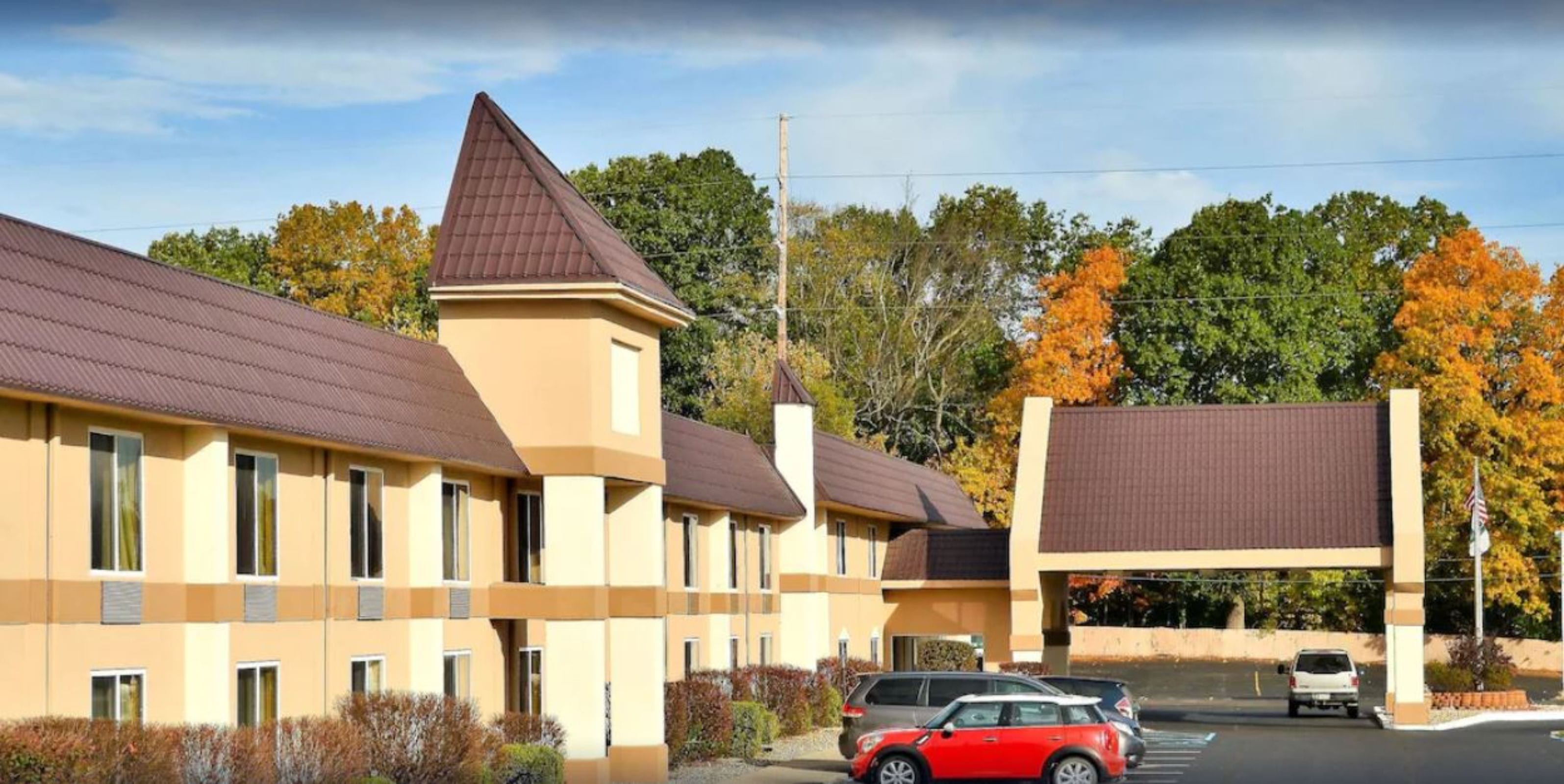 Country Inn & Suites by Radisson, Battle Creek, MI