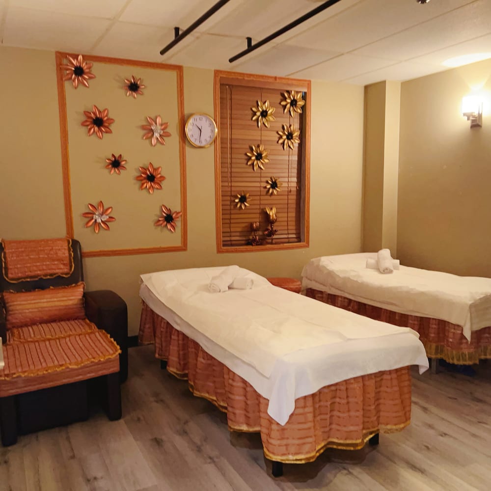 Lotus Wellness Centre & Massage Spa