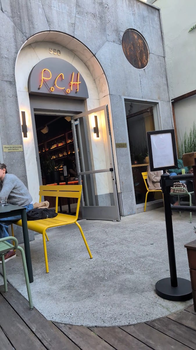 Pacific Cocktail Haven, photo 3