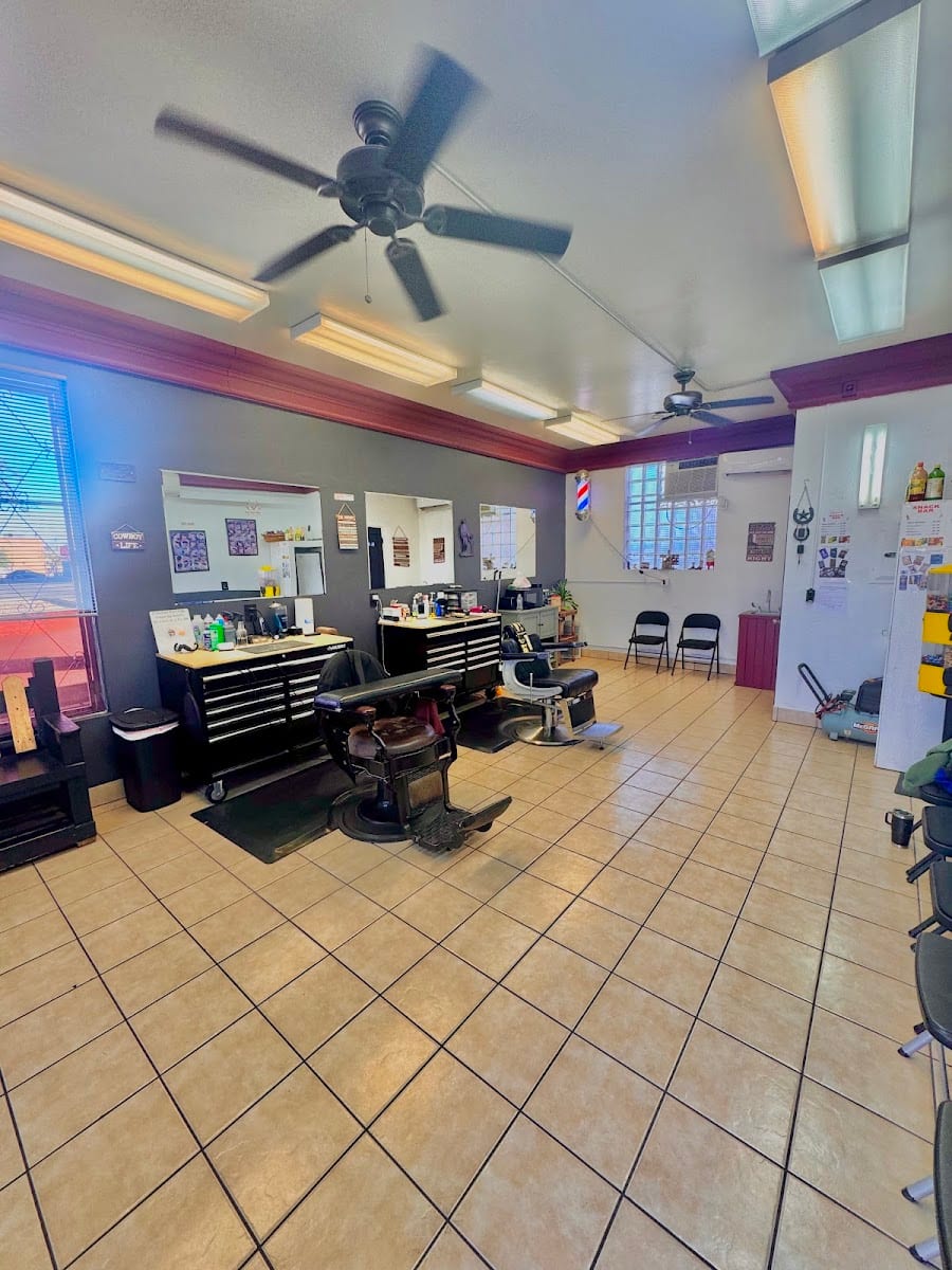 Pancho's Barbershop, photo 2