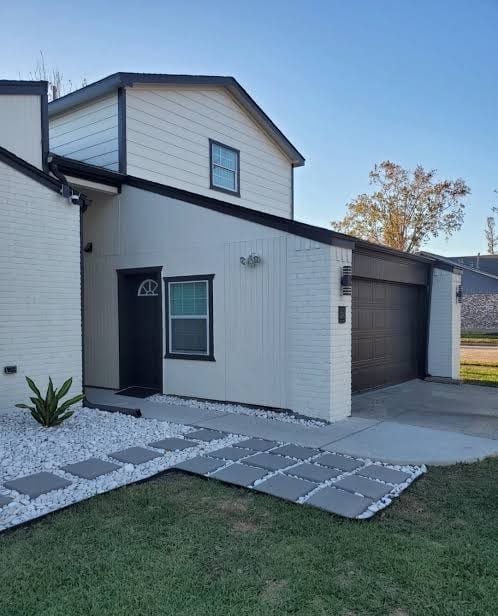 Family Fun House with Arcade & Outdoor Theatre