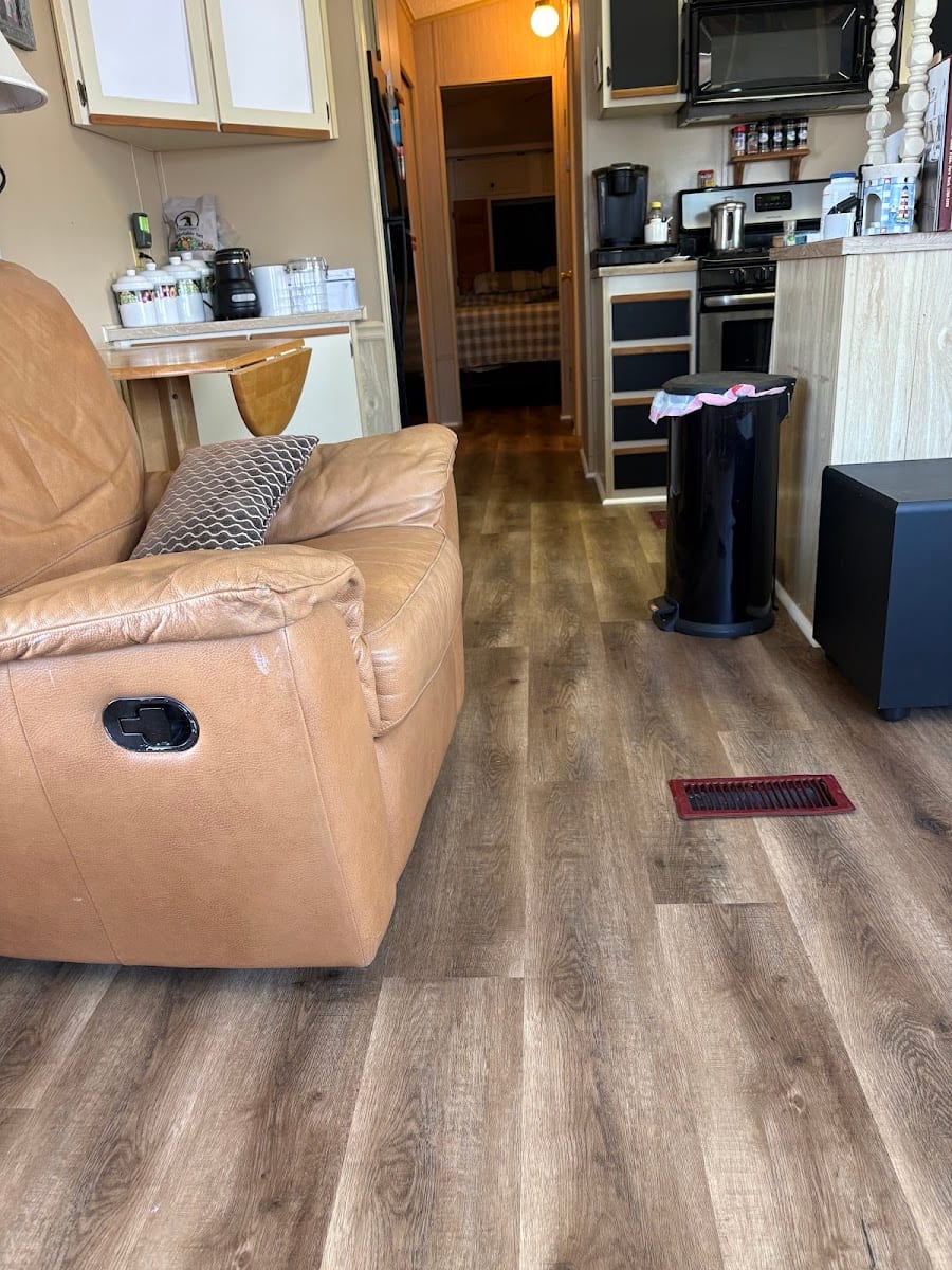 Refloor, photo 3