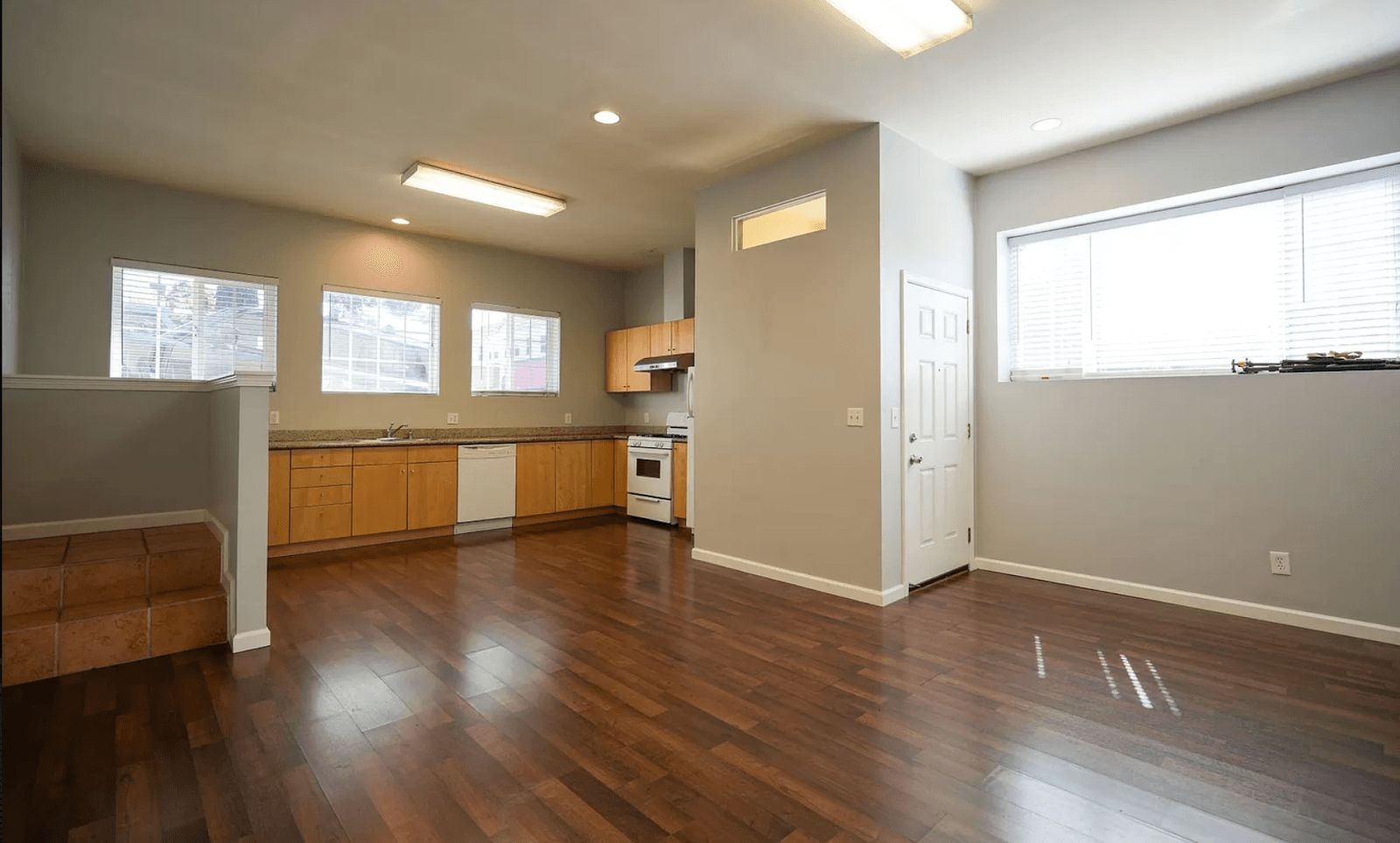 Omni Real Estate, photo 4