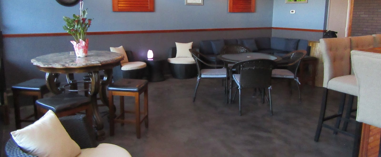 Devine's Wine Bar, photo 2