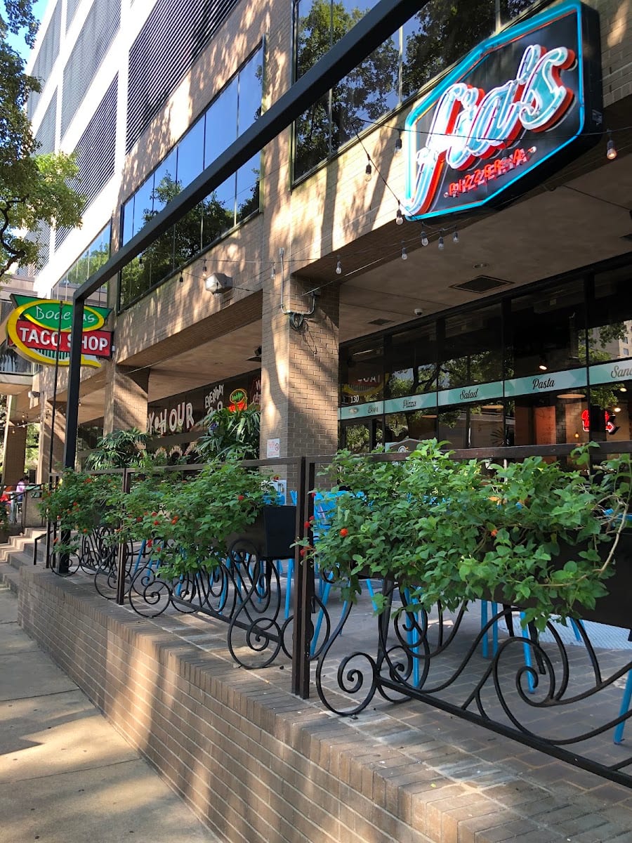 Fia's Pizzeria, photo 2