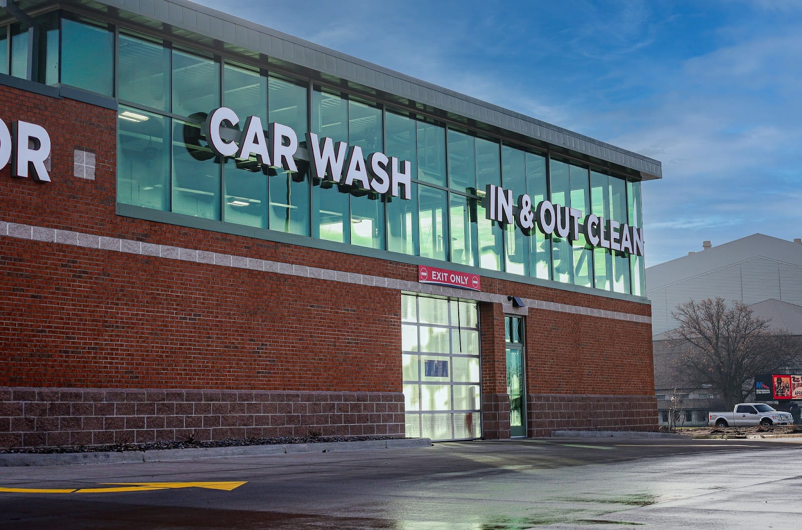 Drive & Shine Car Wash and Oil Change, photo 3