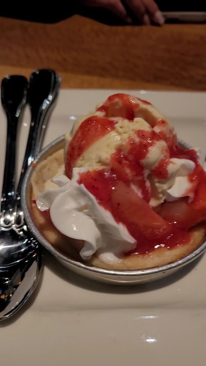 BJ's Restaurant & Brewhouse, photo 3