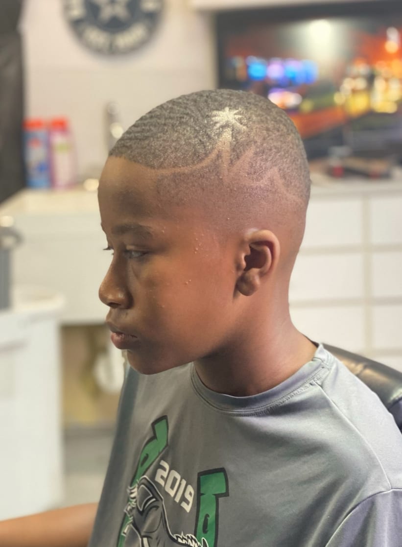 SHY the BARBER, photo 3