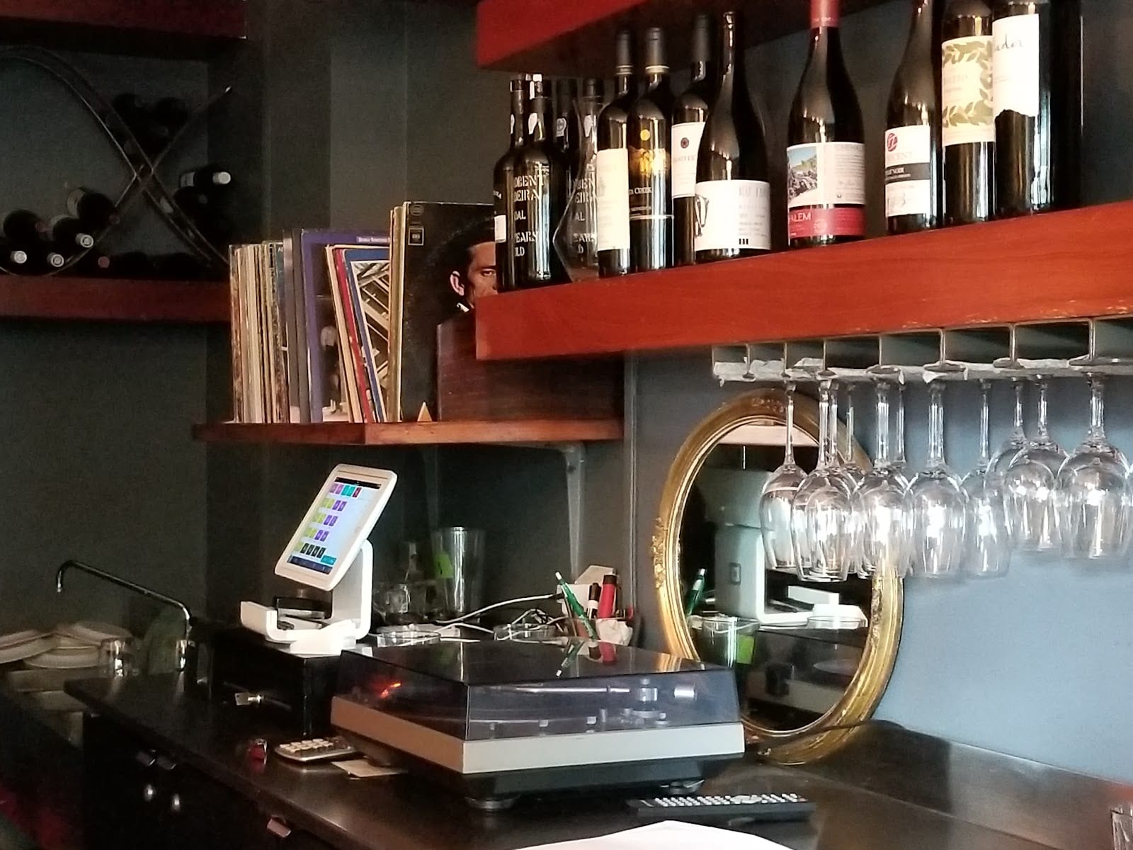 Bacchus Wine Bar, photo 2