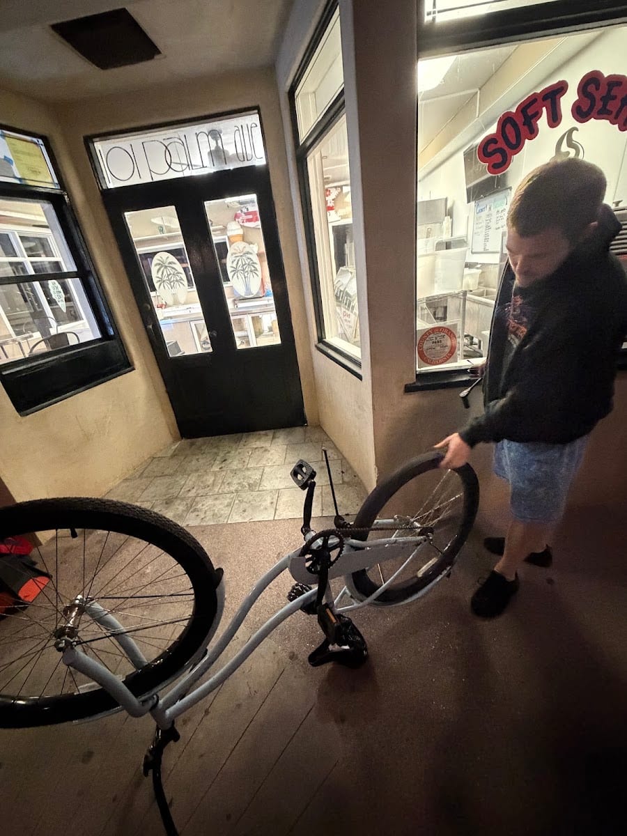 Corner of Paradise, Bicycle Rentals & Sales, photo 3