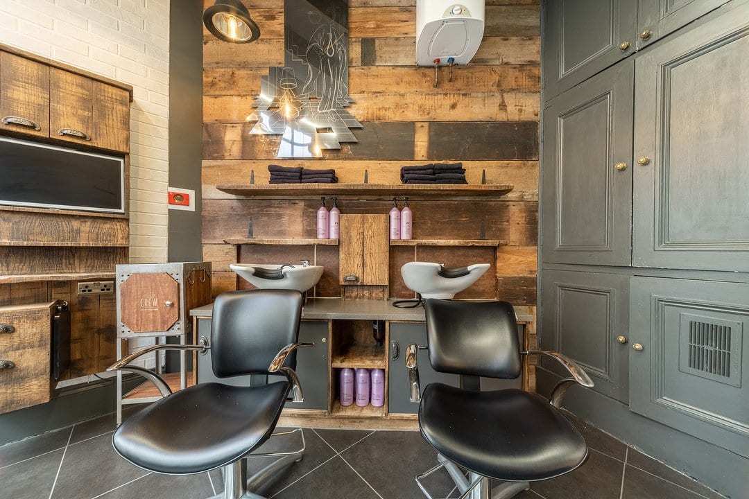 Manoj Men's Grooming