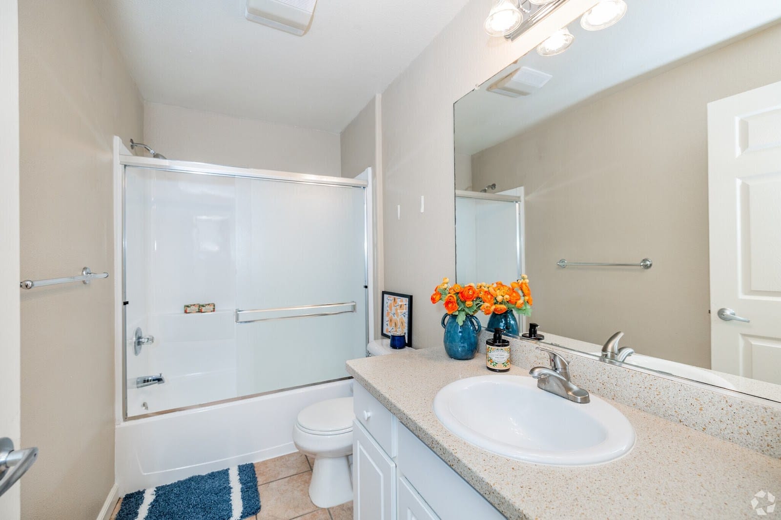 LINCOLN GARDENS APARTMENTS, photo 4