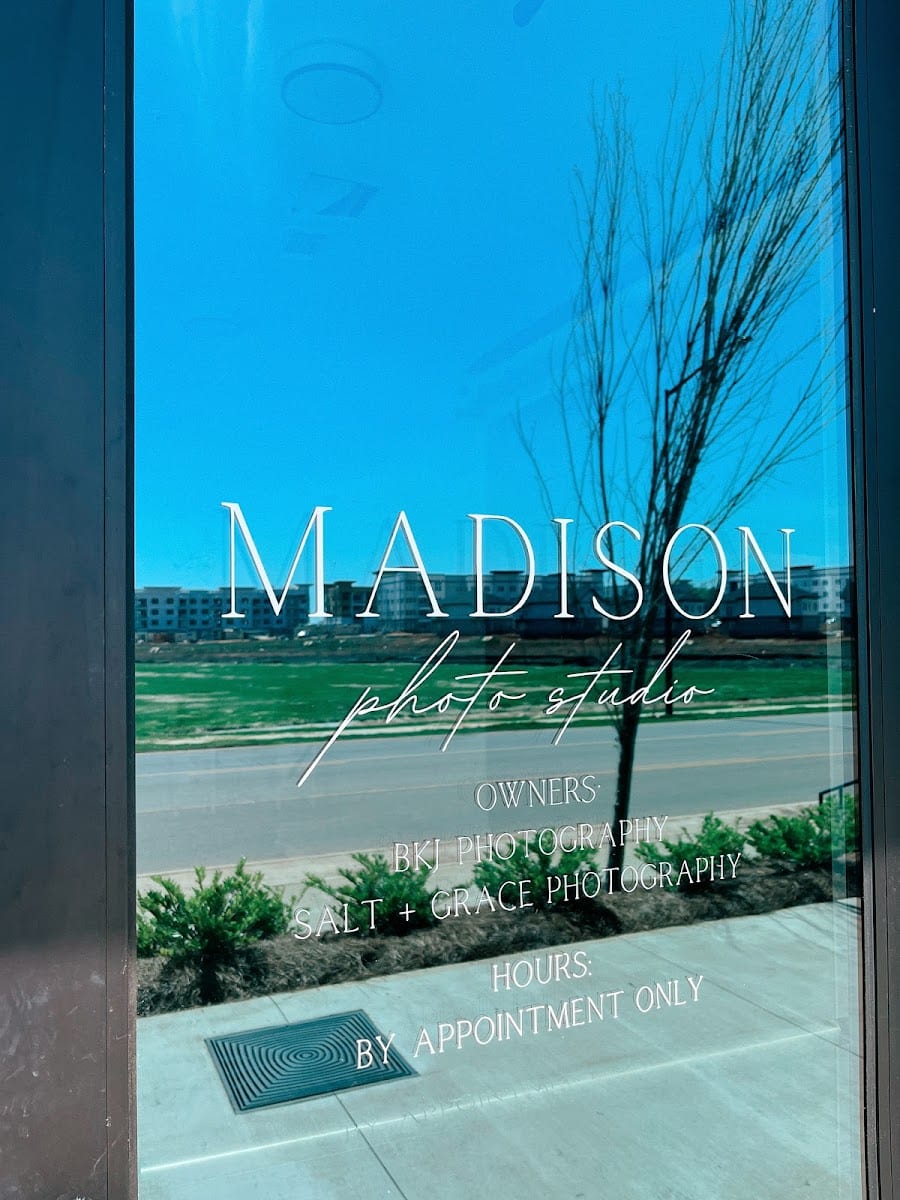 Madison Photo Studio, photo 2