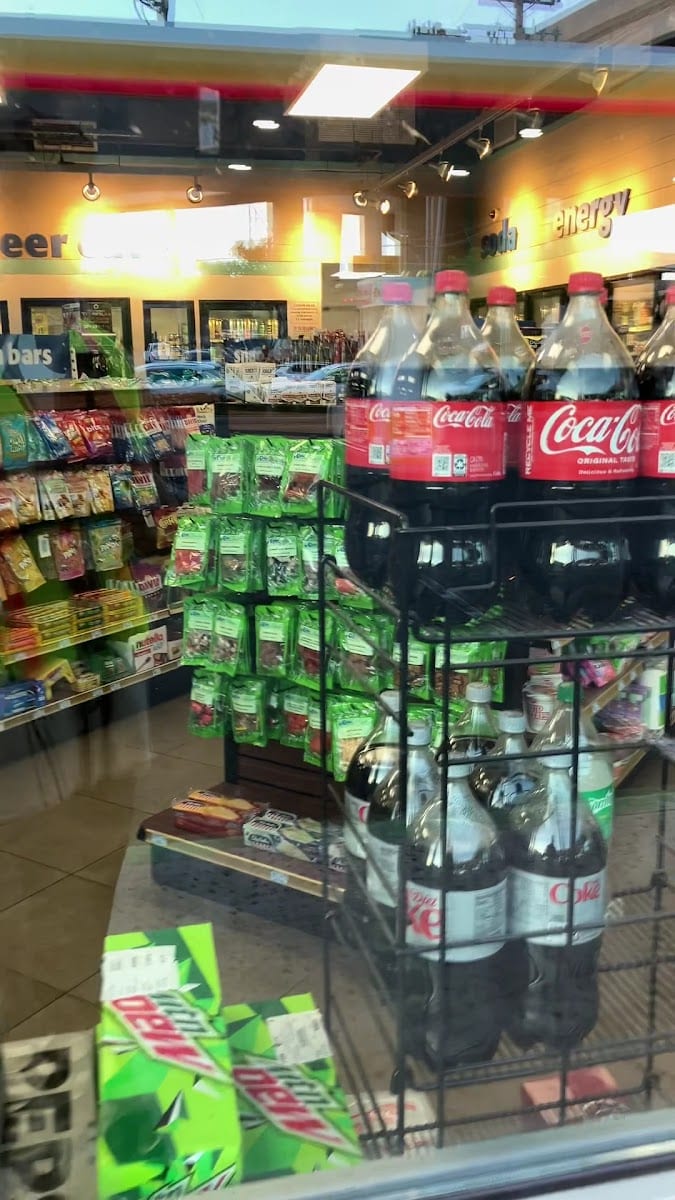 Aloha Island Mart, photo 3
