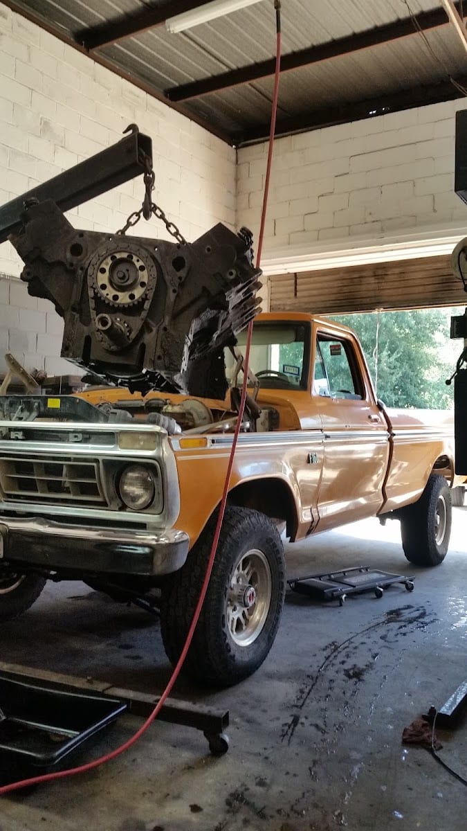Chet's Auto Repair