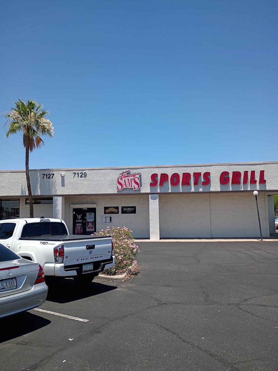 Famous Sam's on Golf Links, photo 2