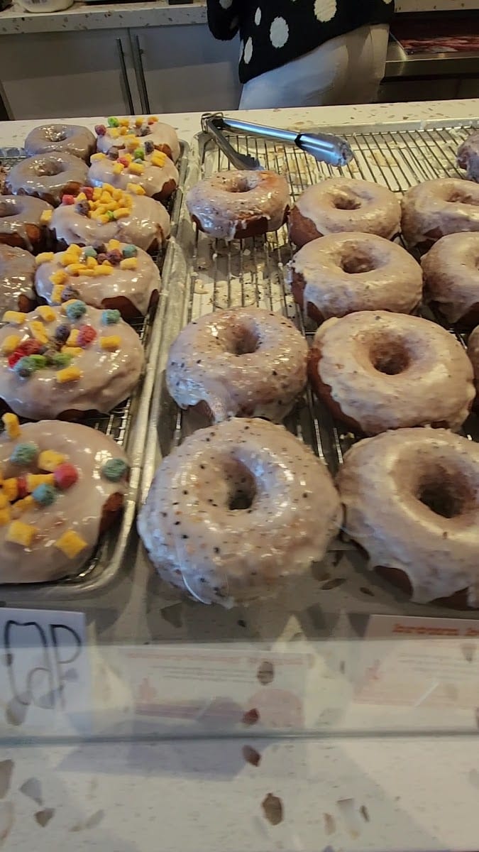 Chin Up Donuts, photo 2