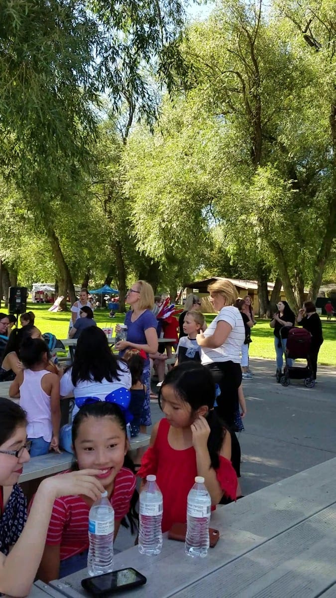 Willow Park Rotary Pavilion, photo 2