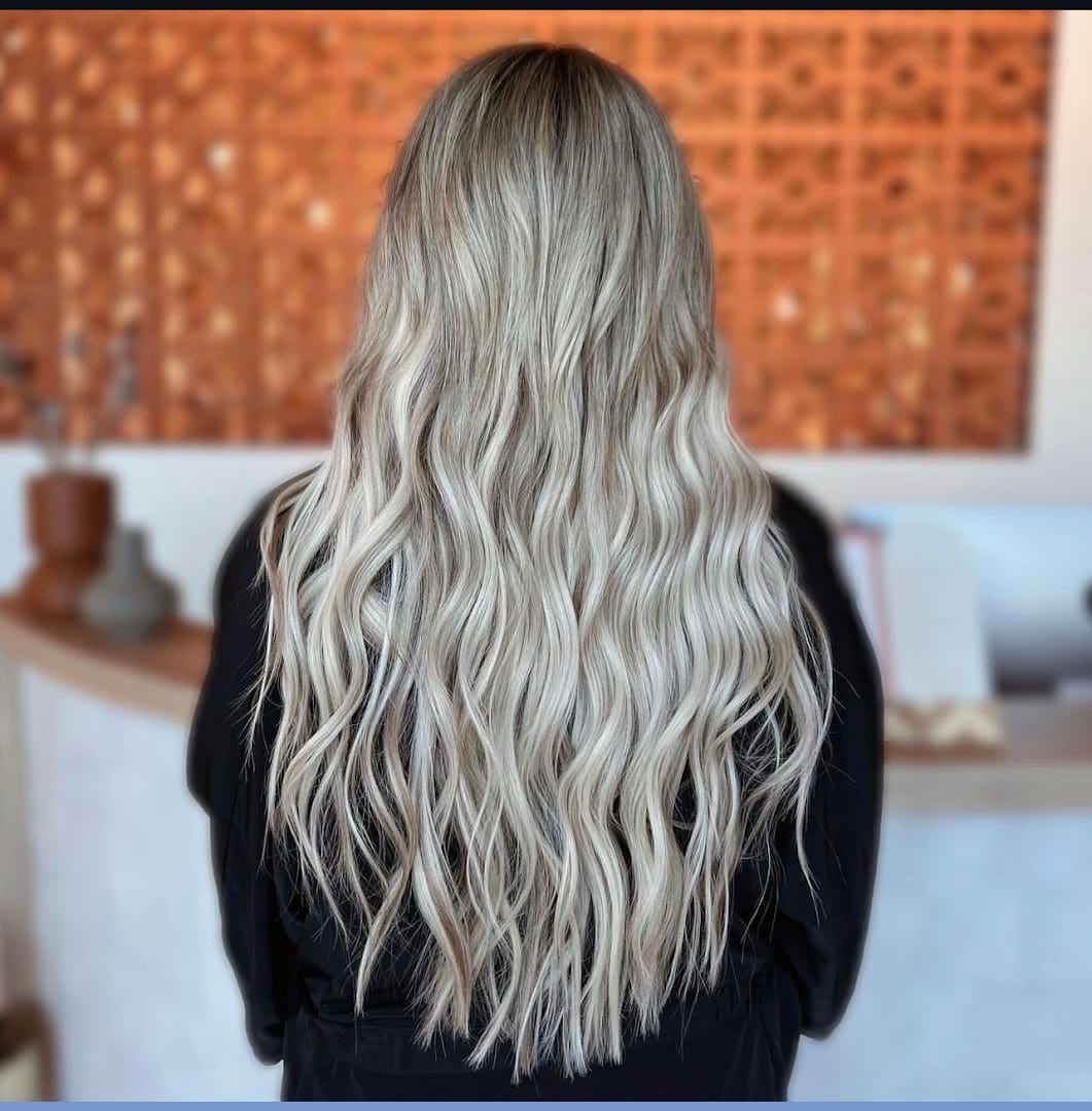 Clauds Society Hairstylist, photo 3