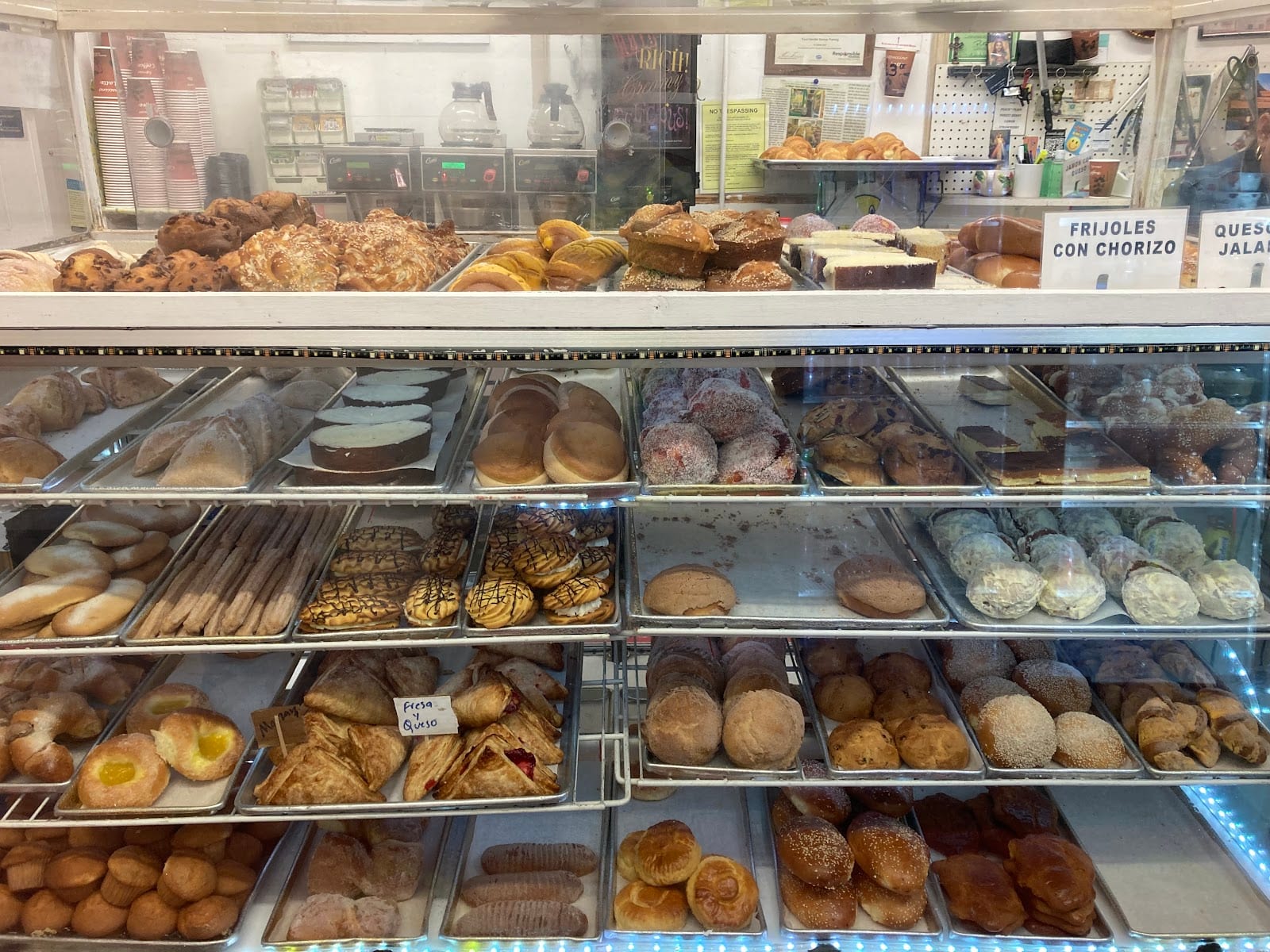 La Mejor Bakery, photo 3