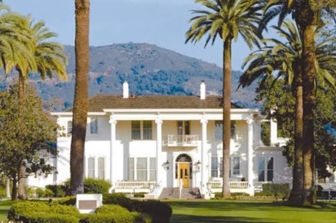 Golf Course Retreat: Pool, Fire Pit BBQ