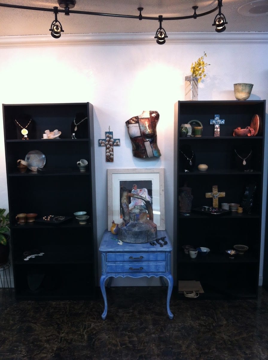 Marilee Echols Bybee at Bybee Salon & Objet d'Art Gallery, photo 3