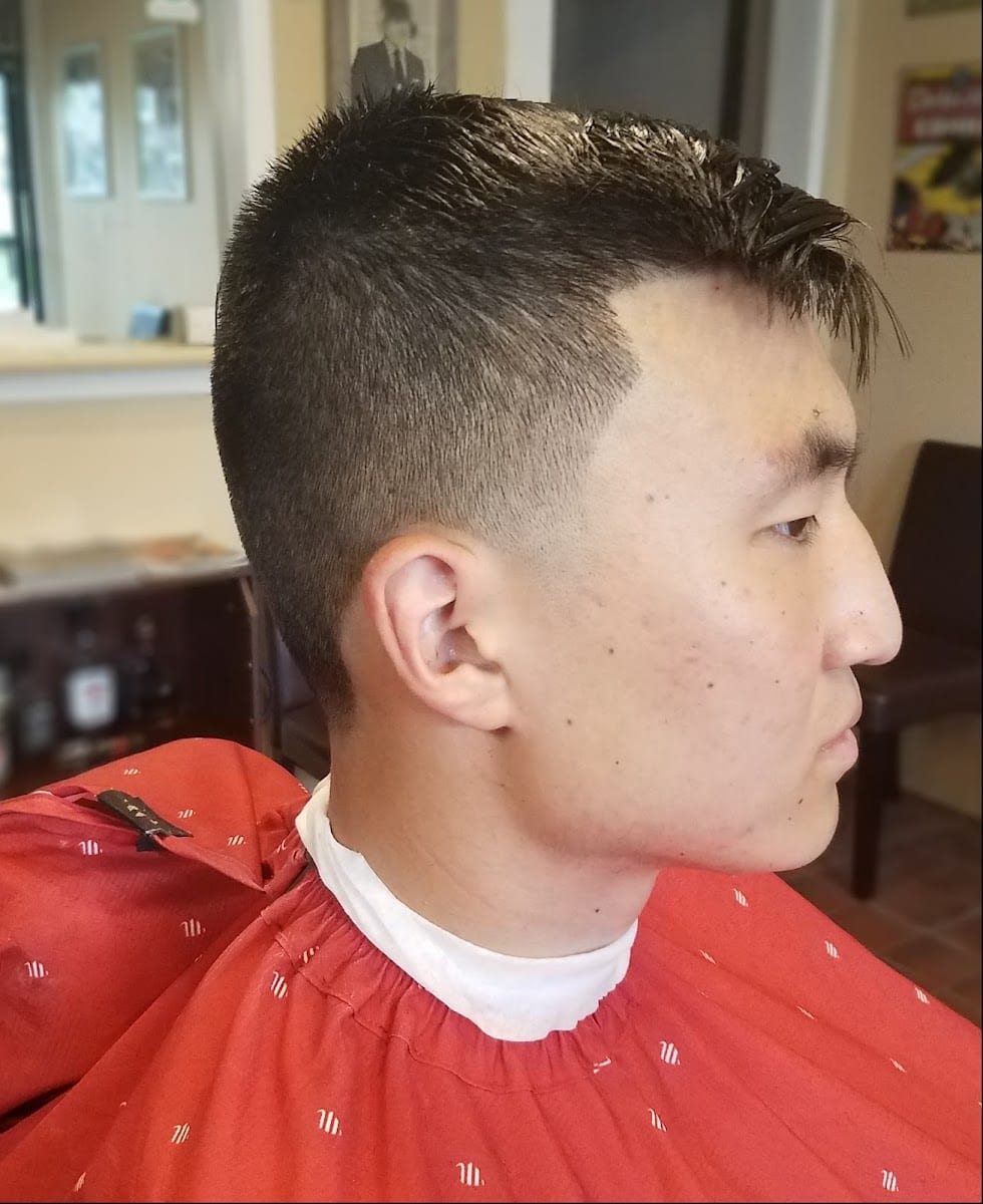 Red Wolf Barber Company