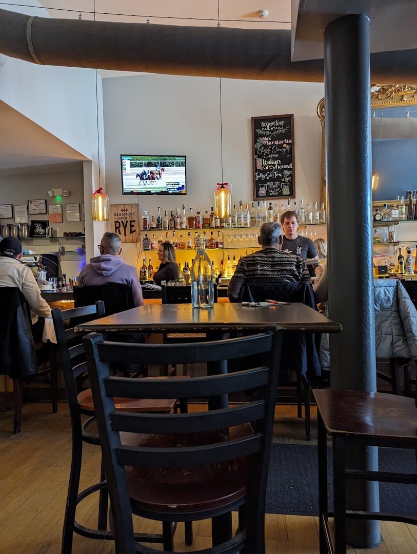 Max London's, photo 3