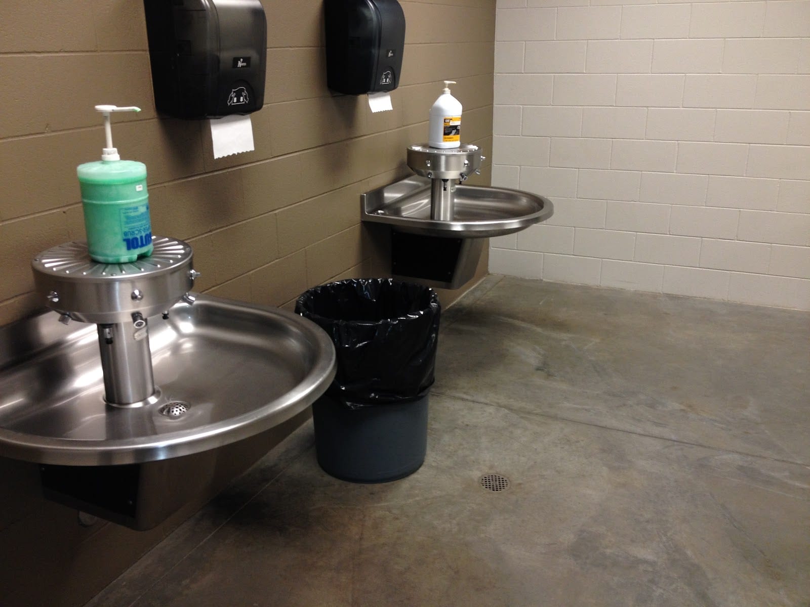 1 Source Janitorial, photo 3