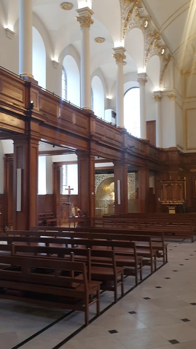 St Andrew Holborn Garden, photo 2