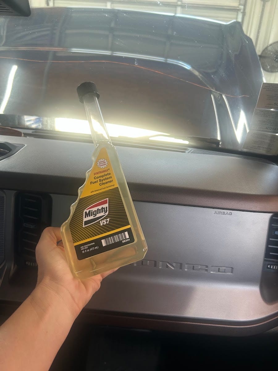Strickland Brothers 10 Minute Oil Change, photo 4